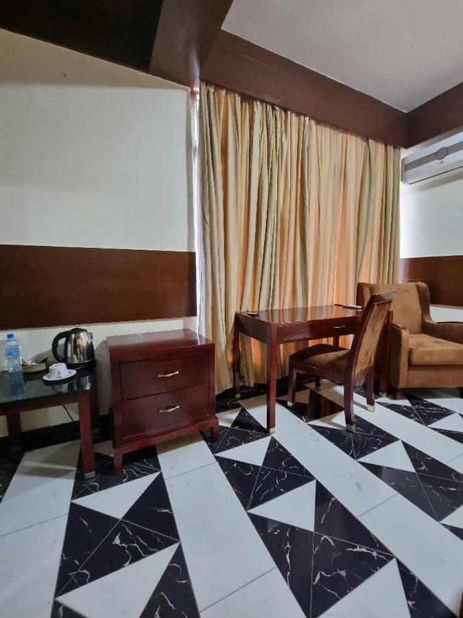 Peacock Hotel 达累斯萨拉姆 外观 照片