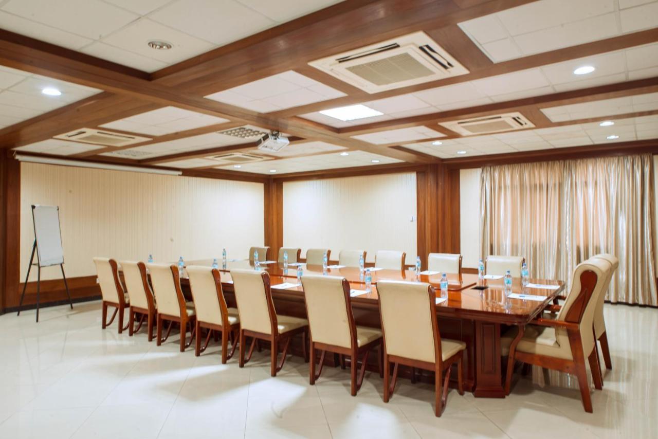Peacock Hotel 达累斯萨拉姆 外观 照片