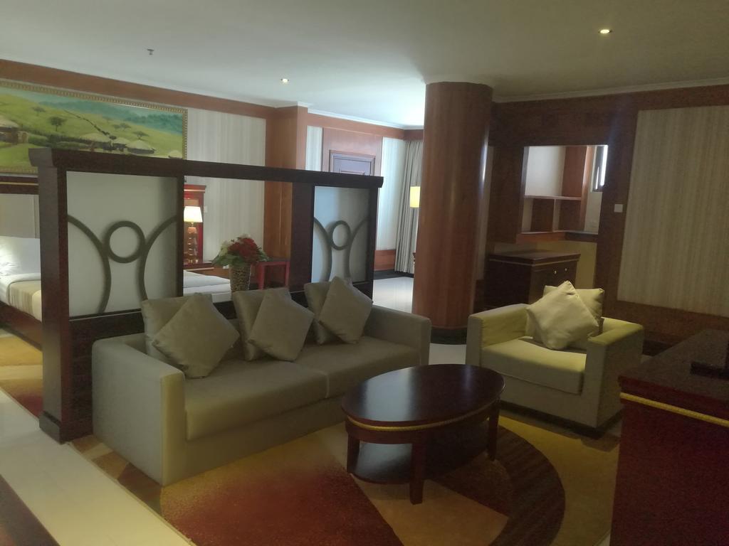 Peacock Hotel 达累斯萨拉姆 外观 照片